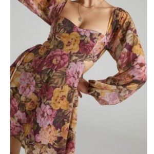 Floral Backless Long Sleeve Dress